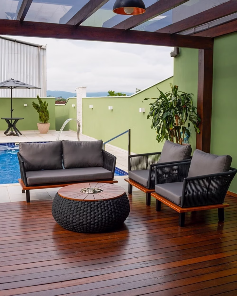 Conjunto Sofá 2 Lugares com 2 Poltronas e Champanheira Redonda 65cm | Arezzo Decor®
