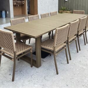 Conjunto Mesa Retangular 2,50 x 0,90m em Alumínio com 10 Cadeiras em Corda Náutica | Arezzo Decor®