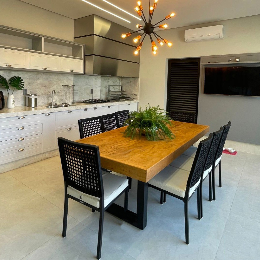 Conjunto Mesa Retangular 2,00 x 1,00m com Tampo de Madeira e 8 Cadeiras em Corda Náutica | Arezzo Decor®