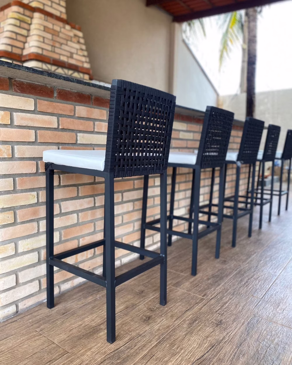 Banqueta Santiago em Alumínio com Corda Náutica e Estofado Arezzo Decor®
